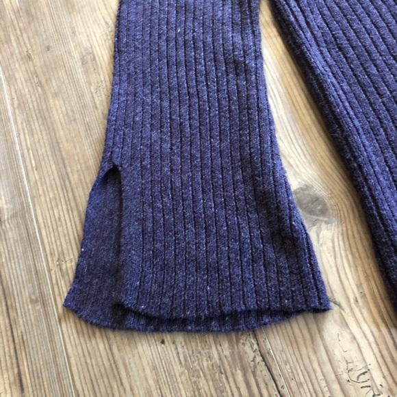 New American Eagle ribbed sweater with back slit and bell sleeves - Picture 5 of 11